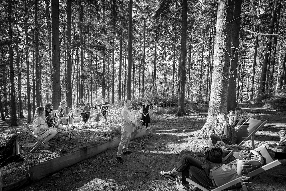 20200704 SCHRAMMELKLANGERL @ LITSCHAU c2020 www.stephanmussil.at 161 2.2k BW.JPG