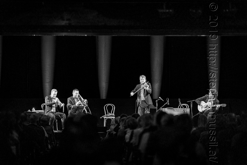 20200704 SCHRAMMELKLANGERL @ LITSCHAU c2020 www.stephanmussil.at 261 2.2k BW.JPG